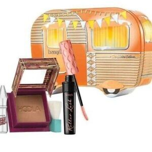 Benefit “I’m Hotter Outdoors” 3 Piece Set - COLLECTIBLE